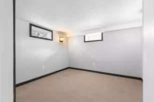 40 Sycamore St, Brockton, MA 02301 - Photo 27