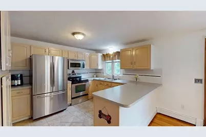 276 Newport Ave, Attleboro, MA 02703 - Photo 11