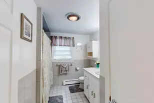 276 Newport Ave, Attleboro, MA 02703 - Photo 23