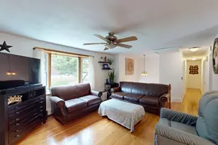276 Newport Ave, Attleboro, MA 02703 - Photo 5