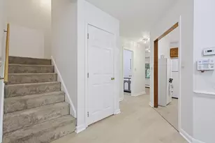 28 Wilson St, Marlborough, MA 01752 - Photo 13