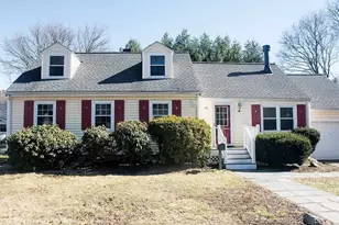 71 Elinor Rd, Newton, MA 02461 - Photo 1