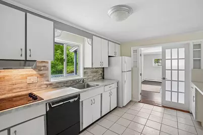 237 Hovenden Ave, Brockton, MA 02302 - Photo 11