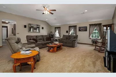 29 Morningside St, Leominster, MA 01453 - Photo 7