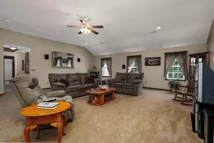 29 Morningside St, Leominster, MA 01453 - Photo 7