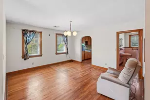 77 W Main St, Dudley, MA 01571 - Photo 17
