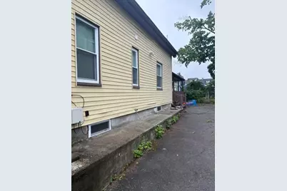27 Barnum St, Taunton, MA 02790 - Photo 13