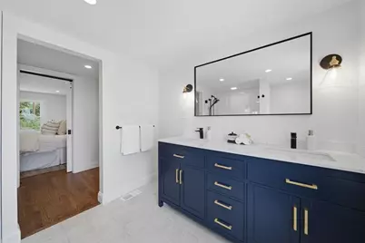 26 Heather St, Beverly, MA 01915 - Photo 15