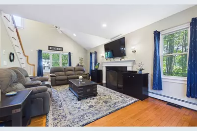 119 Hathaway St, Wareham, MA 02571 - Photo 7