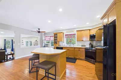 119 Hathaway St, Wareham, MA 02571 - Photo 9