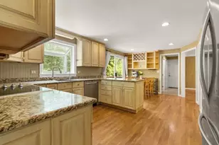 35 Castle Dr, Sharon, MA 02067 - Photo 13
