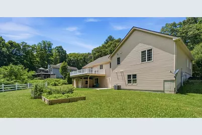 593 Southwick St, Agawam, MA 01030 - Photo 31
