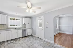 501 Pine St, Fall River, MA 02720 - Photo 9