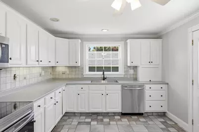 501 Pine St, Fall River, MA 02720 - Photo 7