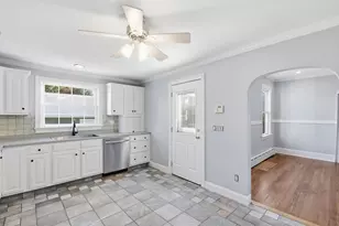 501 Pine St, Fall River, MA 02720 - Photo 9