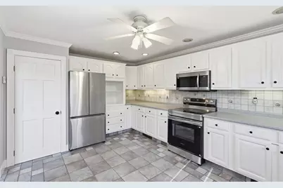501 Pine St, Fall River, MA 02720 - Photo 5