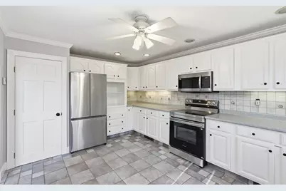 501 Pine St, Fall River, MA 02720 - Photo 5