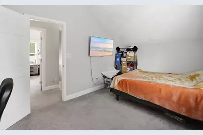 20 Burrill St, Saugus, MA 01906 - Photo 17
