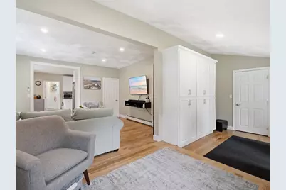 20 Burrill St, Saugus, MA 01906 - Photo 3