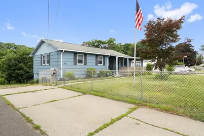 522 Prospect St, Chicopee, MA 01020 - Photo 5