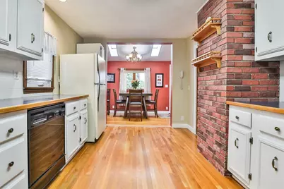 27 Magnolia St, Saugus, MA 01906 - Photo 7