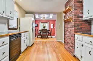 27 Magnolia St, Saugus, MA 01906 - Photo 7