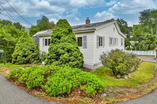 27 Magnolia St, Saugus, MA 01906 - Photo 3