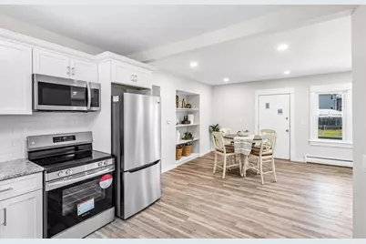 30 Dickinson Street, Chicopee, MA 01020 - Photo 11