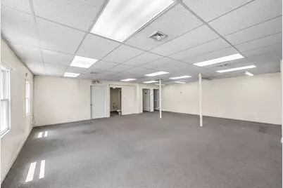 30 Dickinson Street, Chicopee, MA 01020 - Photo 29