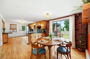 887 North St, Agawam, MA 01030 - Photo 5