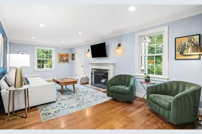 10 Kirkland Circle, Wellesley, MA 02481 - Photo 7