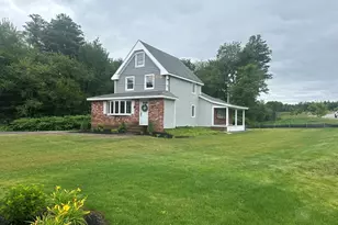 865 Salem St, Groveland, MA 01834 - Photo 1