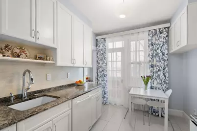325 Tappan St. #6, Brookline, MA 02445 - Photo 9