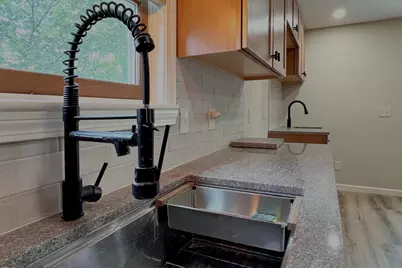 31 Crawford Cir, Springfield, MA 01108 - Photo 11