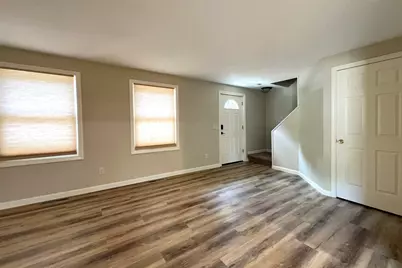31 Crawford Cir, Springfield, MA 01108 - Photo 5