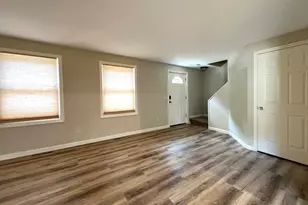 31 Crawford Cir, Springfield, MA 01108 - Photo 5