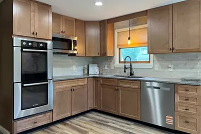 31 Crawford Cir, Springfield, MA 01108 - Photo 9