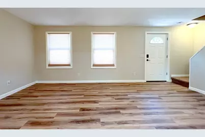 31 Crawford Cir, Springfield, MA 01108 - Photo 3