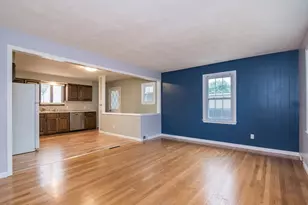 248 Laconia St, Springfield, MA 01129 - Photo 7