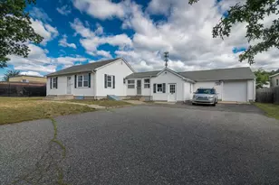 248 Laconia St, Springfield, MA 01129 - Photo 5