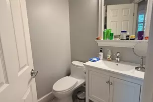 1083 Beacon St, Brookline, MA 02446 - Photo 15