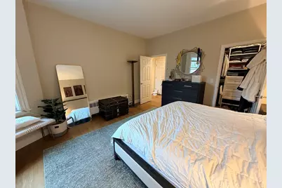 1083 Beacon St #3, Brookline, MA 02446 - Photo 9