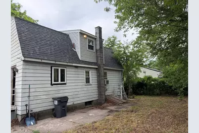 8 Peloquin Dr, Easthampton, MA 01027 - Photo 3
