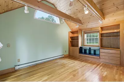 384 Pearl Hill Rd, Fitchburg, MA 01420 - Photo 17