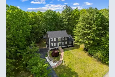 42 Brookside Dr, Uxbridge, MA 01569 - Photo 3