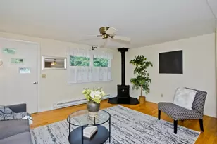 36 Brookwood Dr, Northampton, MA 01062 - Photo 9