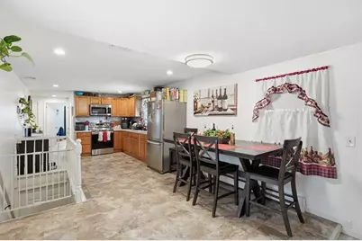 23 Smith St, Chicopee, MA 01020 - Photo 3