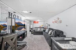 23 Smith St, Chicopee, MA 01020 - Photo 25