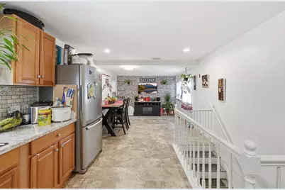23 Smith St, Chicopee, MA 01020 - Photo 11