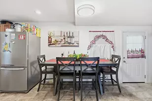 23 Smith St, Chicopee, MA 01020 - Photo 5
